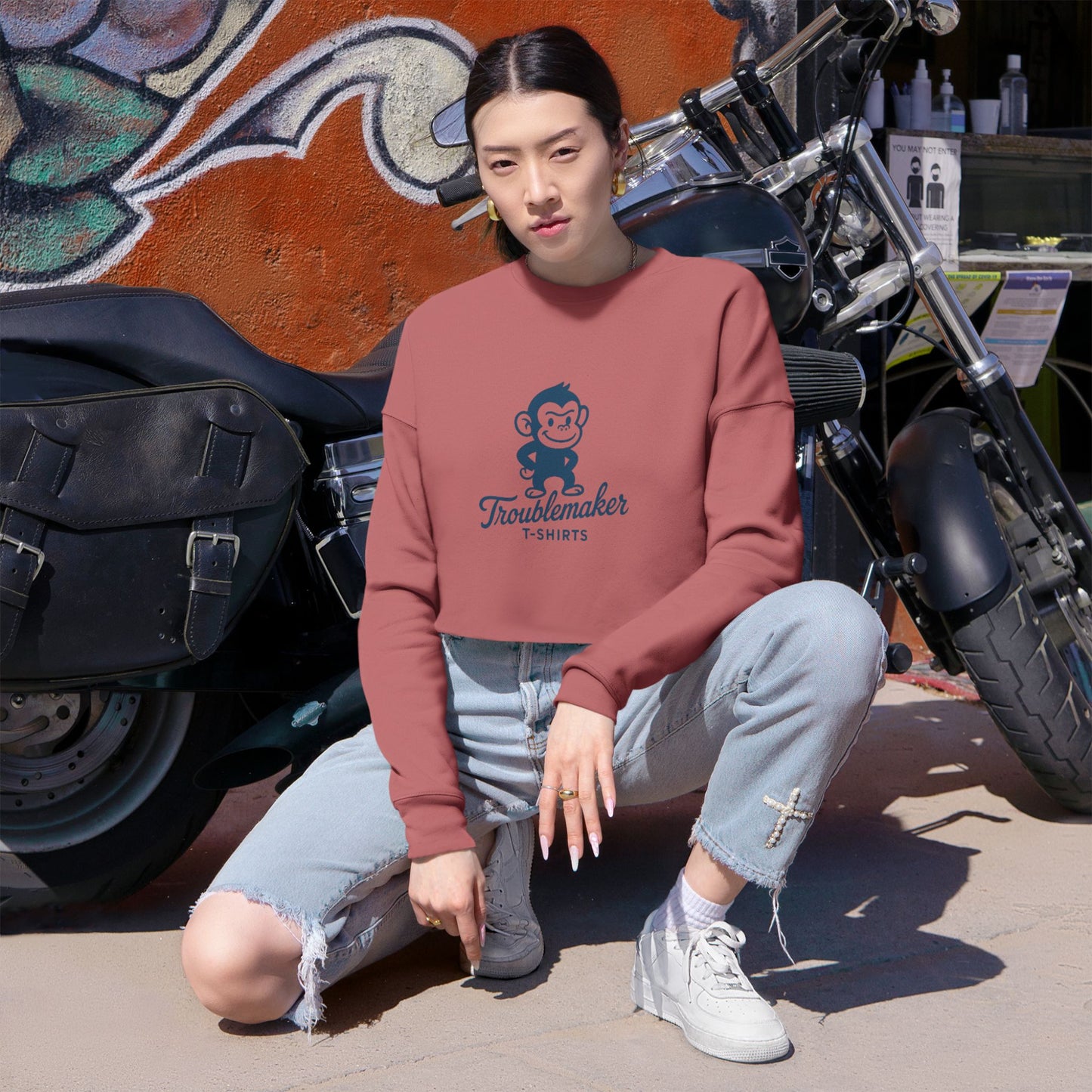 Cute Graphic Cropped Sweatshirt for Trendsetters